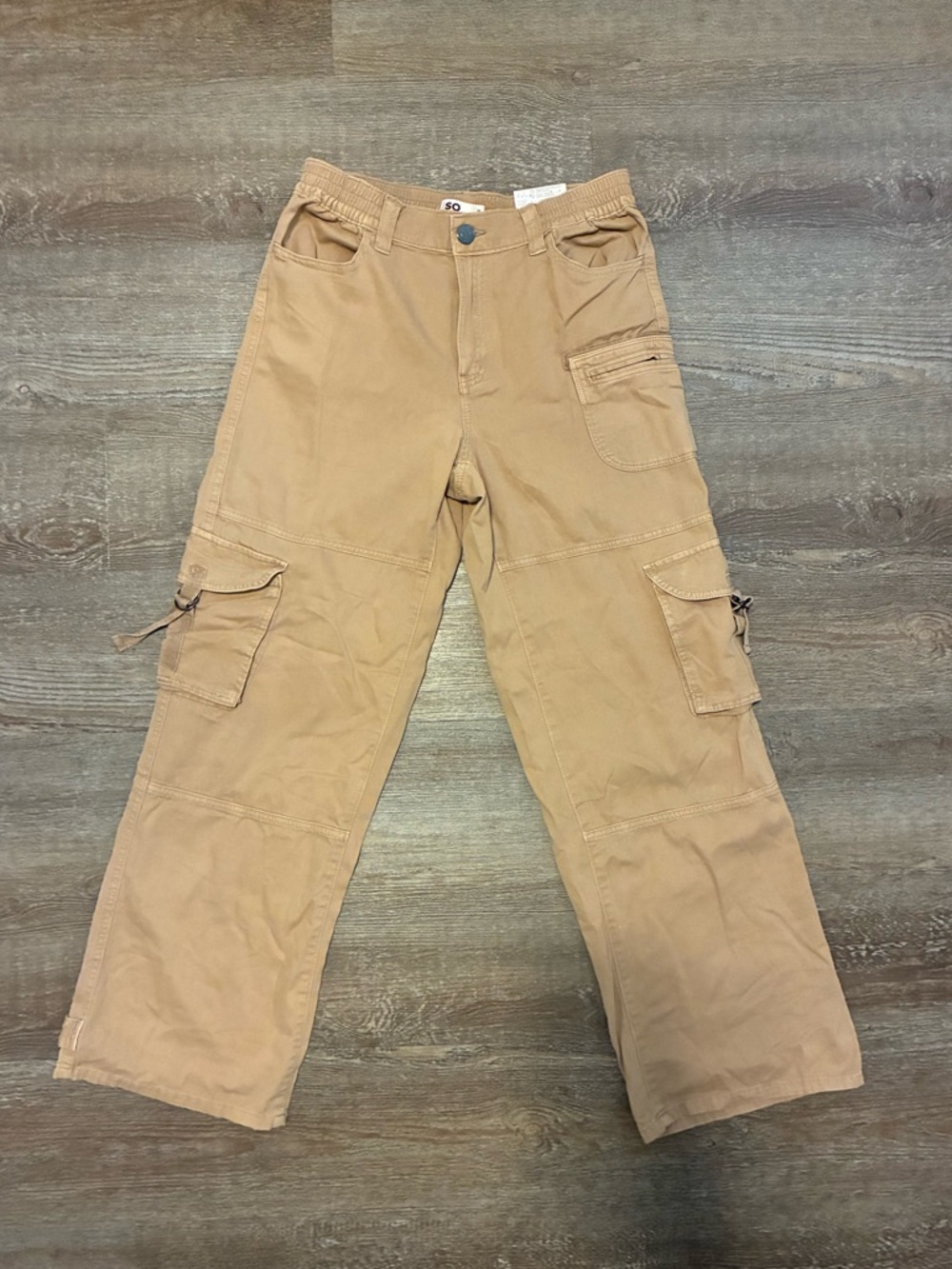 NWT High Rise Wide Leg Tan Cargo pants